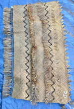 Load image into Gallery viewer, Fijian Kuta Gafigafi Tongan Ta'ovala