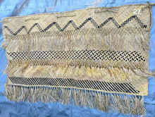 Load image into Gallery viewer, Fijian Kuta Gafigafi Tongan Ta'ovala