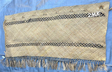 Load image into Gallery viewer, Fijian Kuta Gafigafi Tongan Ta'ovala