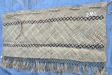 Load image into Gallery viewer, Fijian Kuta Gafigafi Tongan Ta'ovala