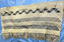 Load image into Gallery viewer, Fijian Kuta Gafigafi Tongan Ta'ovala