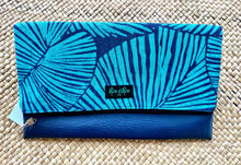 Load image into Gallery viewer, Clutch Purse-Assorted Colors