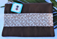 Load image into Gallery viewer, Cosmetic Essential Bag Brown Mat