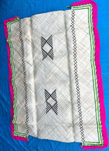 Load image into Gallery viewer, #islandmat #vibrantcolors #fijistyle