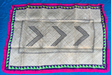 Load image into Gallery viewer, #intricateweaves #uduwomen #fijimats