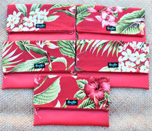 Load image into Gallery viewer, Clutch Purse Red Floral