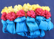 Load image into Gallery viewer, Traditional Island Garland Red/Yellow/Teal