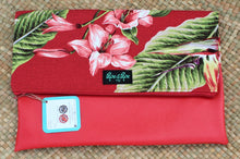 Load image into Gallery viewer, Clutch Purse Red Floral