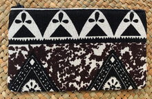 Load image into Gallery viewer, Makeup Travel Pouch Tapa Print