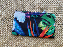 Load image into Gallery viewer, Makeup/Travel purse