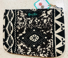 Load image into Gallery viewer, Accessory Bag Tribal Print
