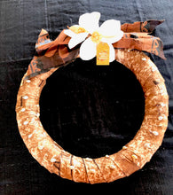 Load image into Gallery viewer, Fijian Tapa Wreath
