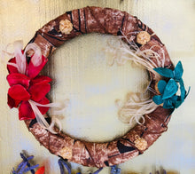 Load image into Gallery viewer, #fijian Christmas wreath #browntapa#genuinehandmade #Islandchristmas
